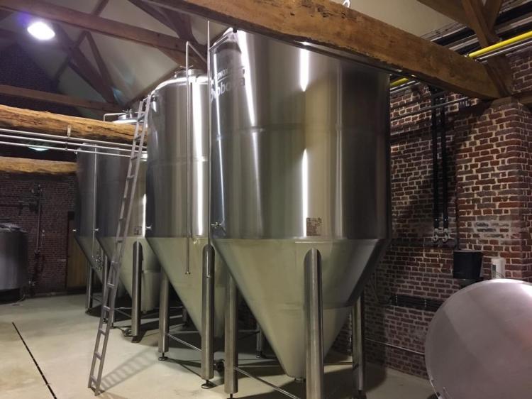 Cylindrical-conical fermentation tank